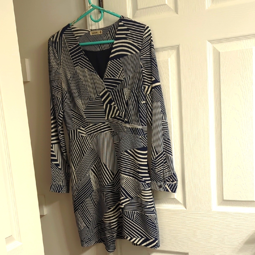Lavand Geometric Navy and White Dress